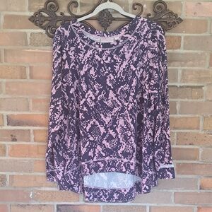 BELLE BY KIM GRAVEL Size L, Pink and Blue Patterned, Long Sleeve, Hi Lo, Top